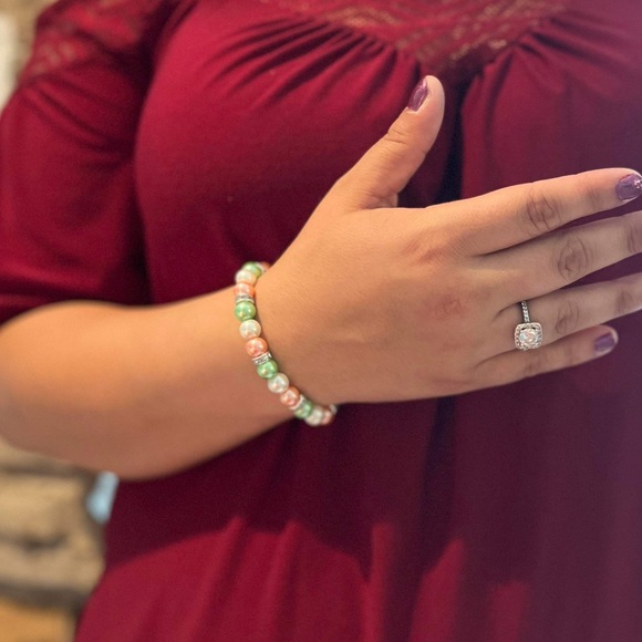 **Feels Like Spring** - Picture 3 of 3